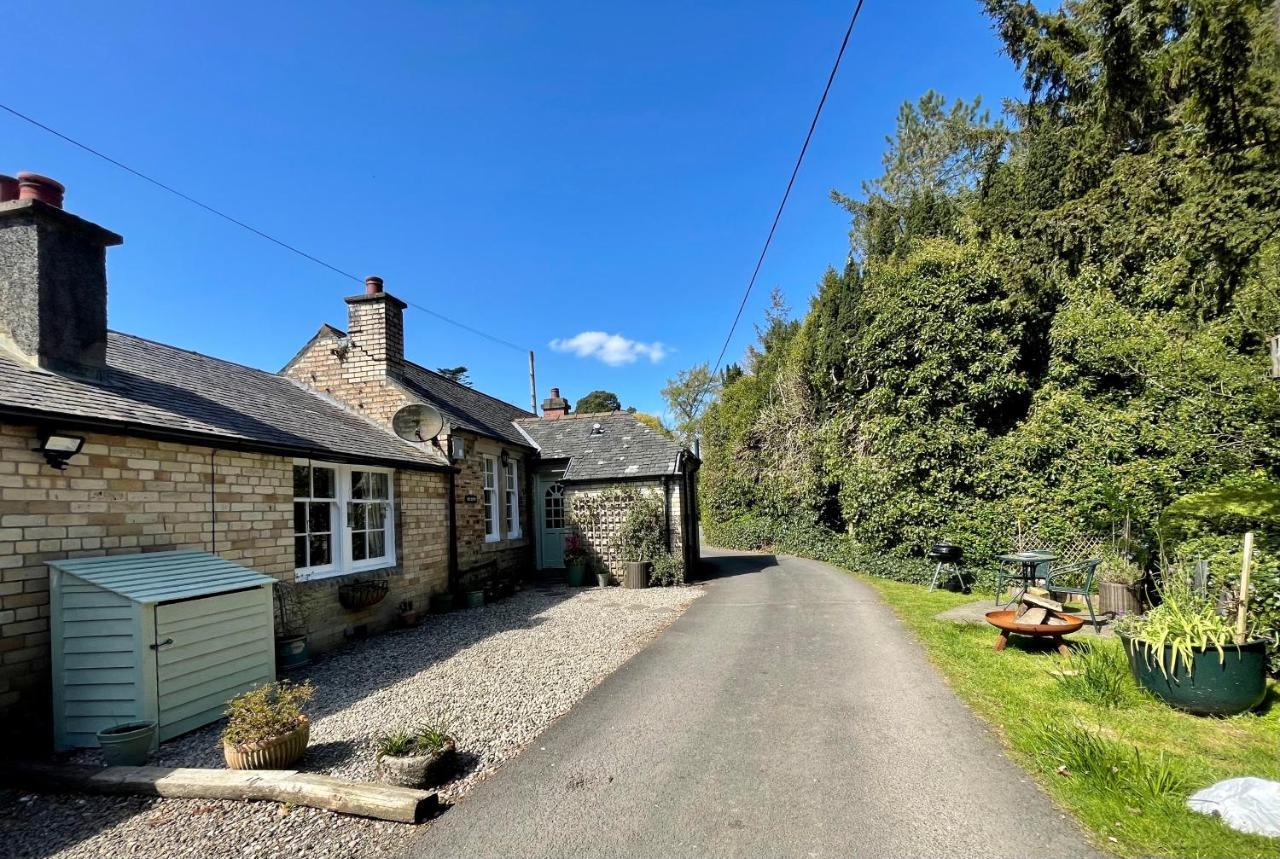 Carnell Country Estate & Holiday Cottages In Ayrshire Hurlford Exteriér fotografie