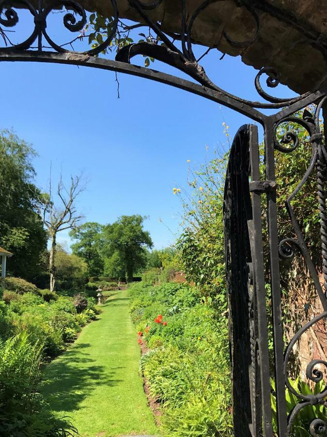 Carnell Country Estate & Holiday Cottages In Ayrshire Hurlford Exteriér fotografie